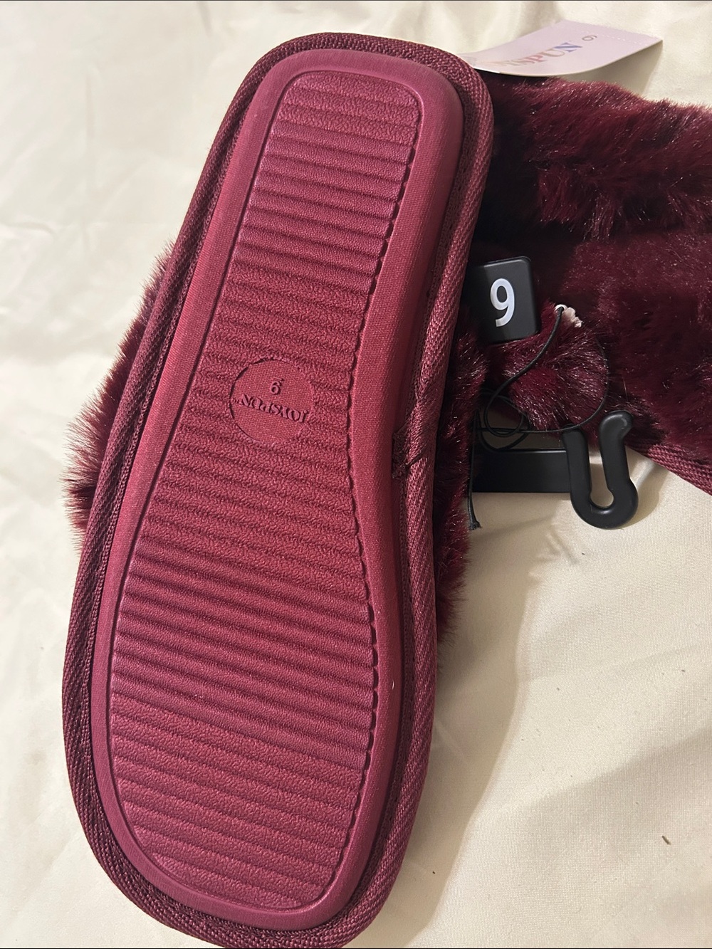 Plush Faux-Fur Women's Slippers - Burgundy - Picture 5 of 7